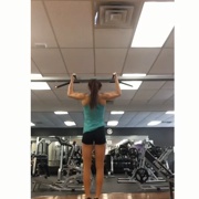 17 years old Cheerleader Lexie Pull up workout