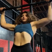 19 years old Fitness girl Serena Pull ups