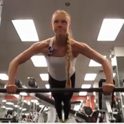 18 years old Fitness girl Ellyssa Pull ups workout