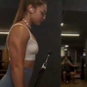 19 years old Fitness girl Fabienne Triceps workout