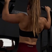 19 years old Fitness girl Fabienne Pull ups