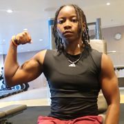 16 years old Fitness girl Mia Flexing biceps