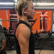 17 years old Fitness girl Shana Triceps workout