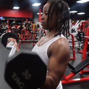 16 years old Fitness girl Mia Biceps curls