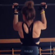 16 years old Powerlifter Giulia Pull ups